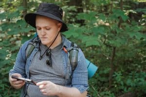 Solar-Powered Backpacks: Charging Devices on Hikes