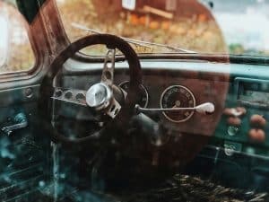 DIY Car Repairs: When to DIY and When to Call a Pro