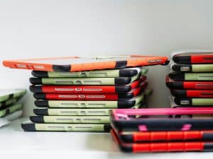 Gamified Learning: How Minecraft and Roblox Are Replacing Textbooks