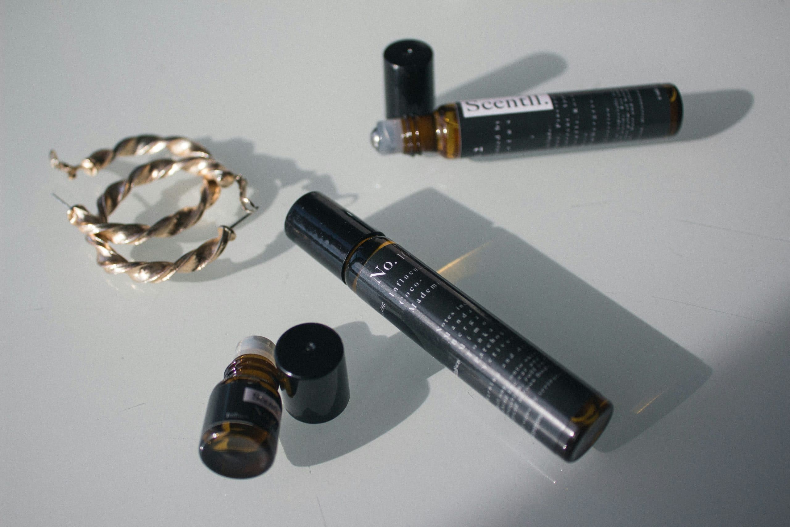 Gender-Fluid Fragrances: Breaking the "His/Her" Scent Binary